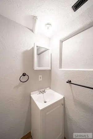 $374,900 | 386 North Fisher Street, Blackfoot, ID 83221