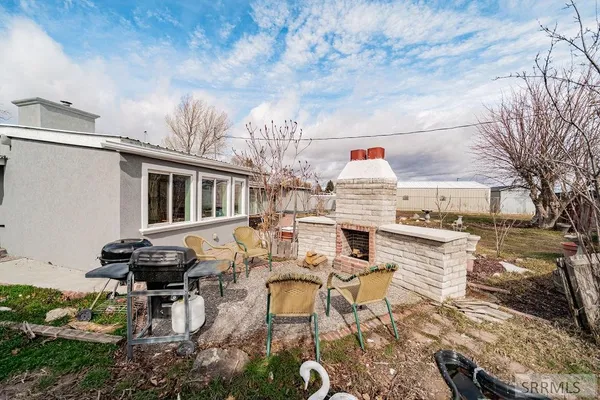 $374,900 | 386 North Fisher Street, Blackfoot, ID 83221