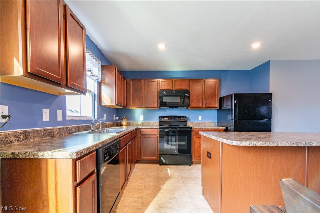 2219 Fowl Road Elyria, OH 44035 - Photo 9 of 34 Gallery Image 9