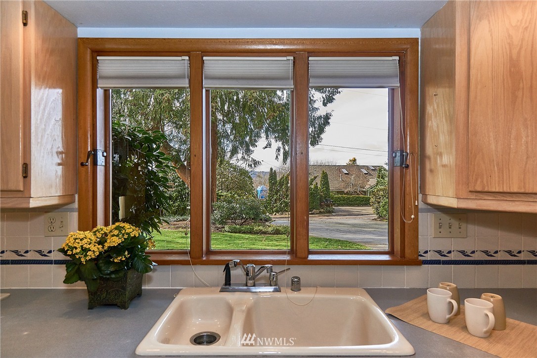 520 Scenic Way Kent, WA 98030 - Photo 11 of 18
