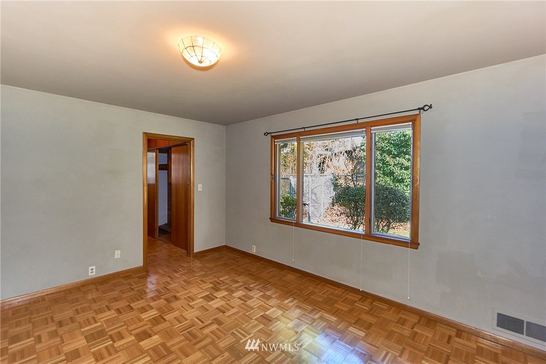 520 Scenic Way Kent, WA 98030 - Photo 14 of 18