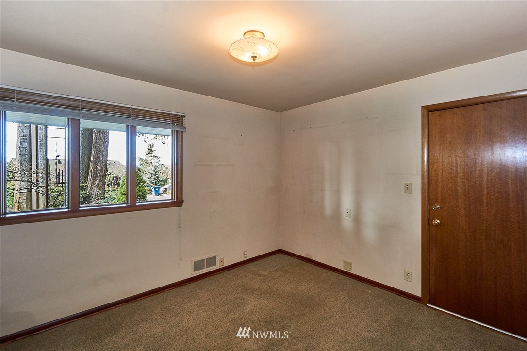 520 Scenic Way Kent, WA 98030 - Photo 17 of 18
