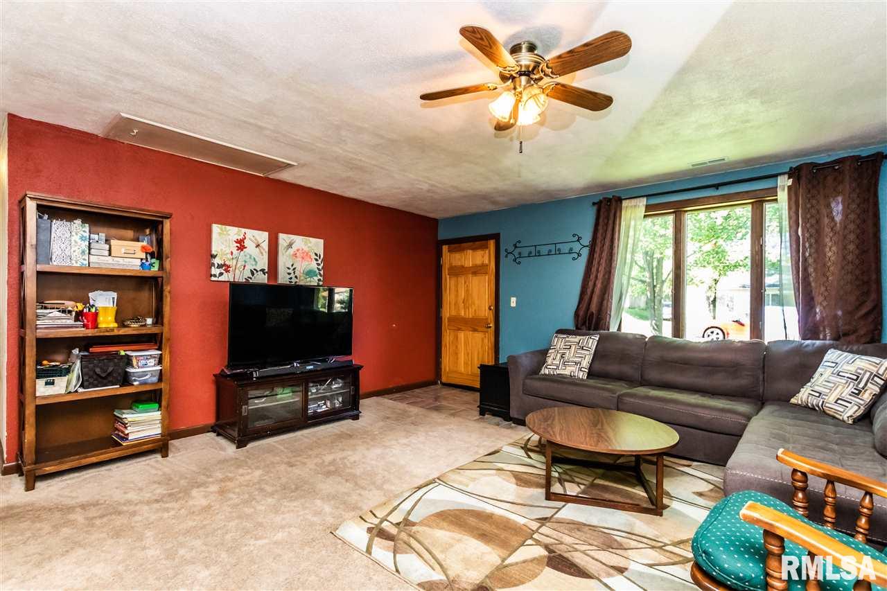 207 Craig Road Marquette Heights, IL 61554 - Photo 6 of 25 Gallery Image 6