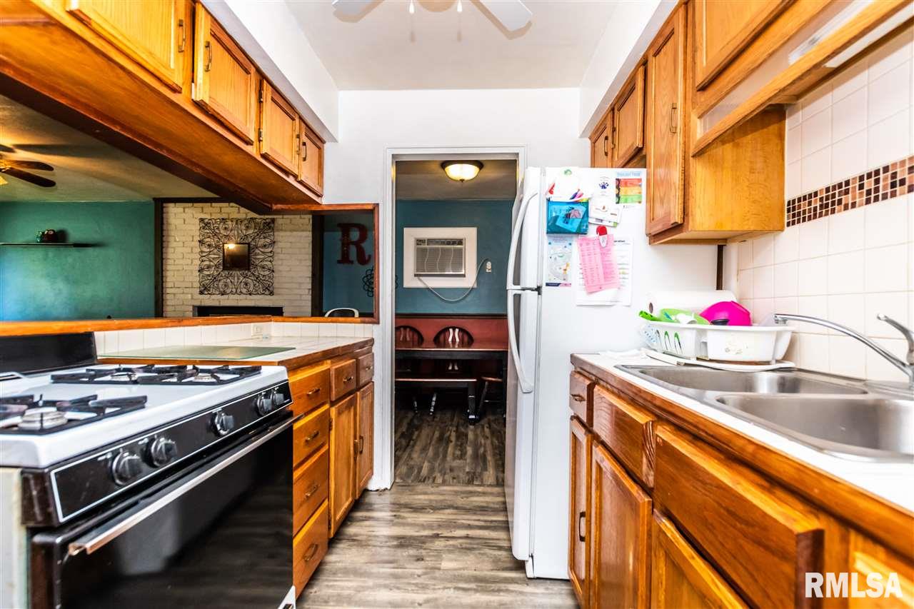 207 Craig Road Marquette Heights, IL 61554 - Photo 8 of 25 Gallery Image 8