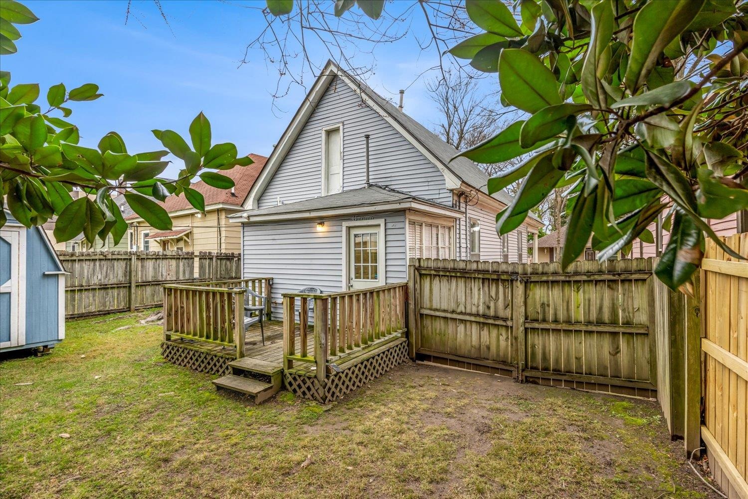 977 Philadelphia Street Memphis, TN 38104 - Photo 13 of 14 a view of backyard with deck and outdoor seating