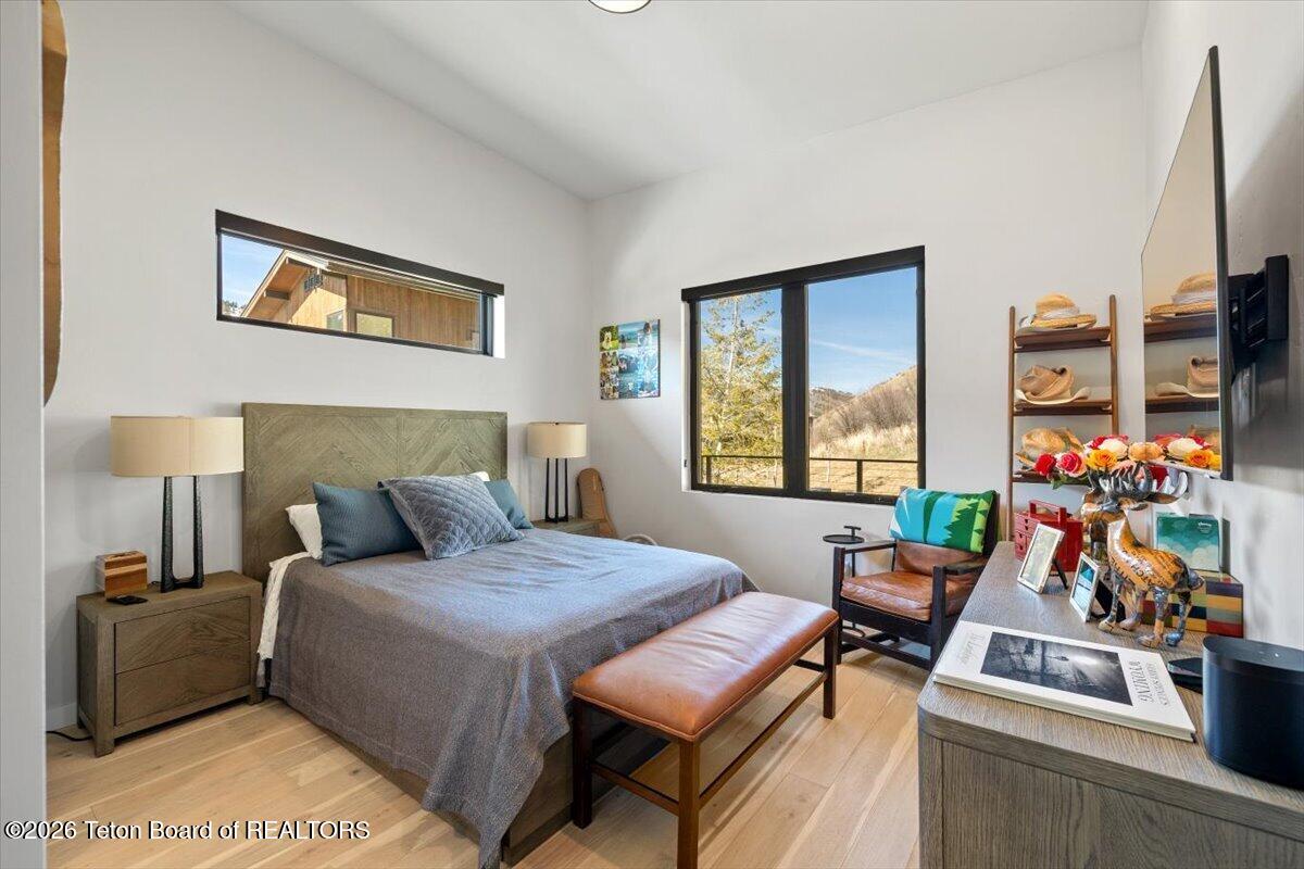 14270 Wagon Road Jackson, WY 83001 - Photo 12 of 29 Guest Bedroom, Main Level