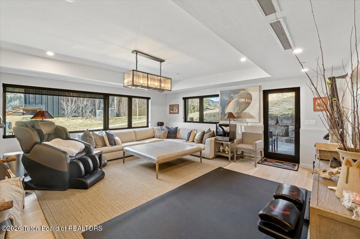 14270 Wagon Road Jackson, WY 83001 - Photo 22 of 29 Downstairs Living Area