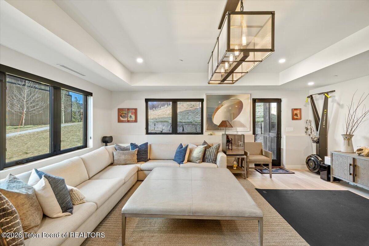 14270 Wagon Road Jackson, WY 83001 - Photo 23 of 29 Entry Level Living Area