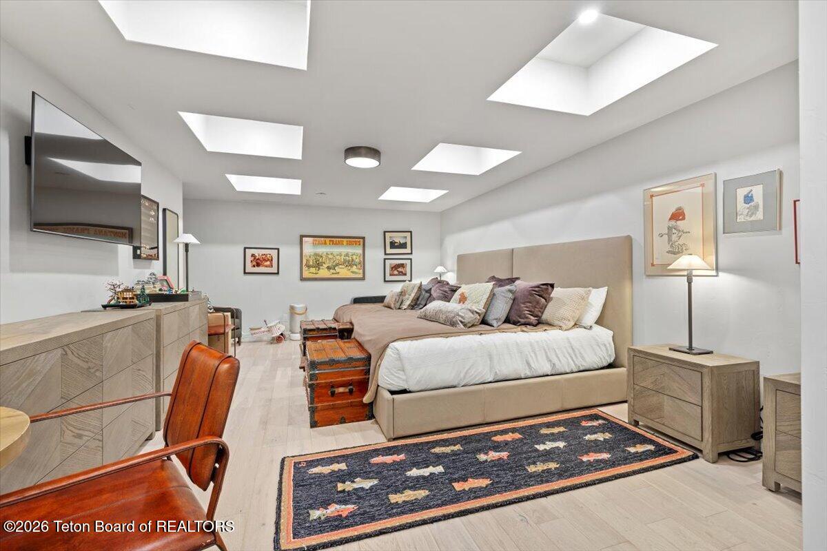 14270 Wagon Road Jackson, WY 83001 - Photo 24 of 29 Guest Bedroom, Downstairs