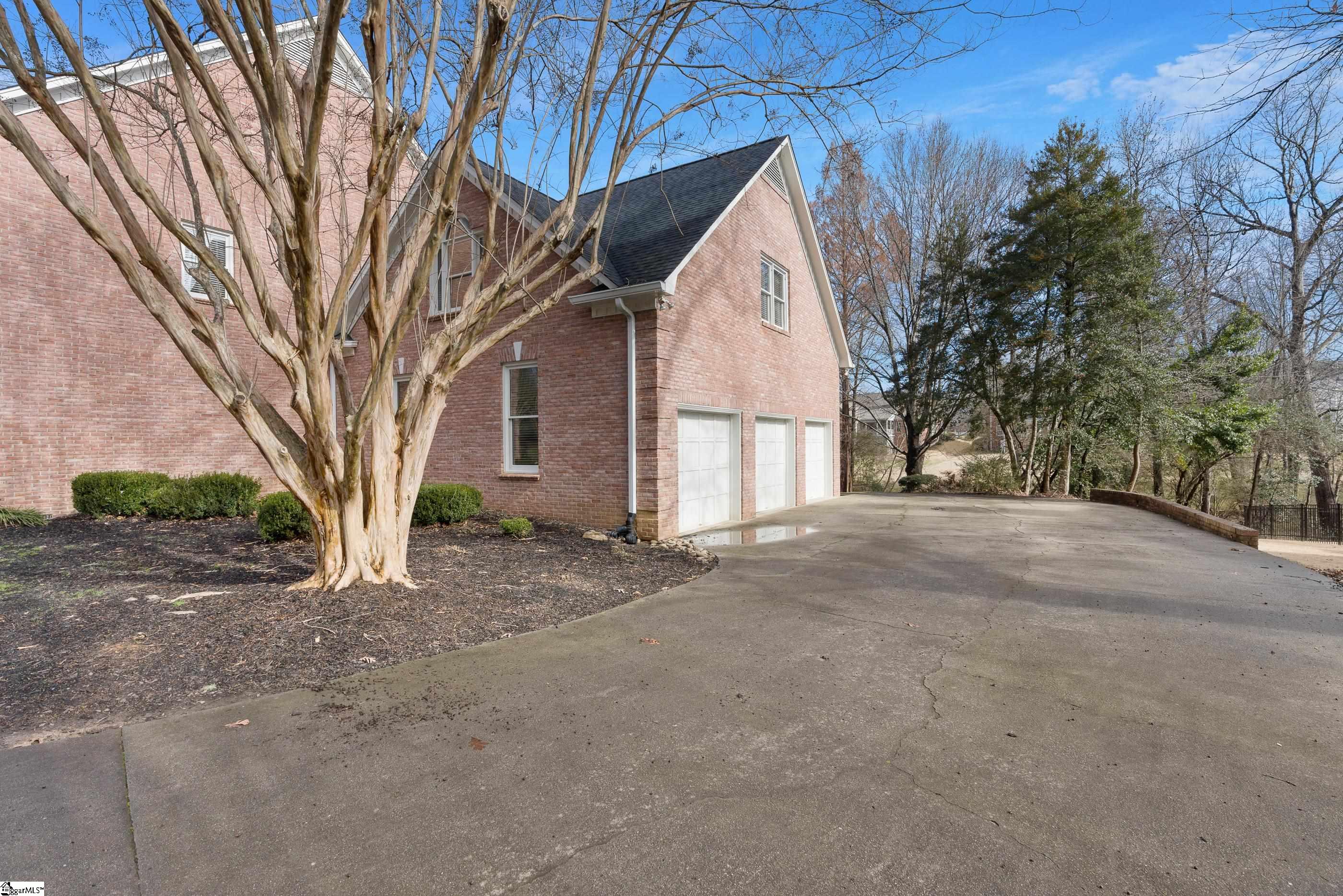 241 English Oak Road Simpsonville, SC 29681 - Photo 33 of 36 Gallery Image 33
