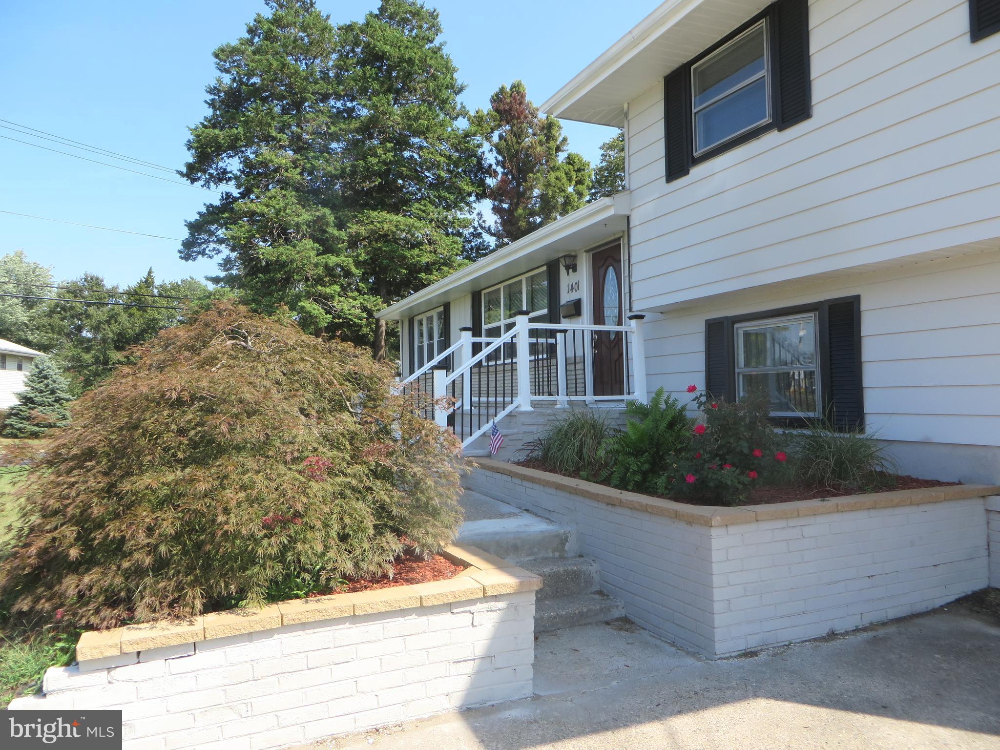 1401 Salem Road Burlington, NJ 08016 - Photo 3 of 41 Entrance to Porch has Decorative Plant Beds