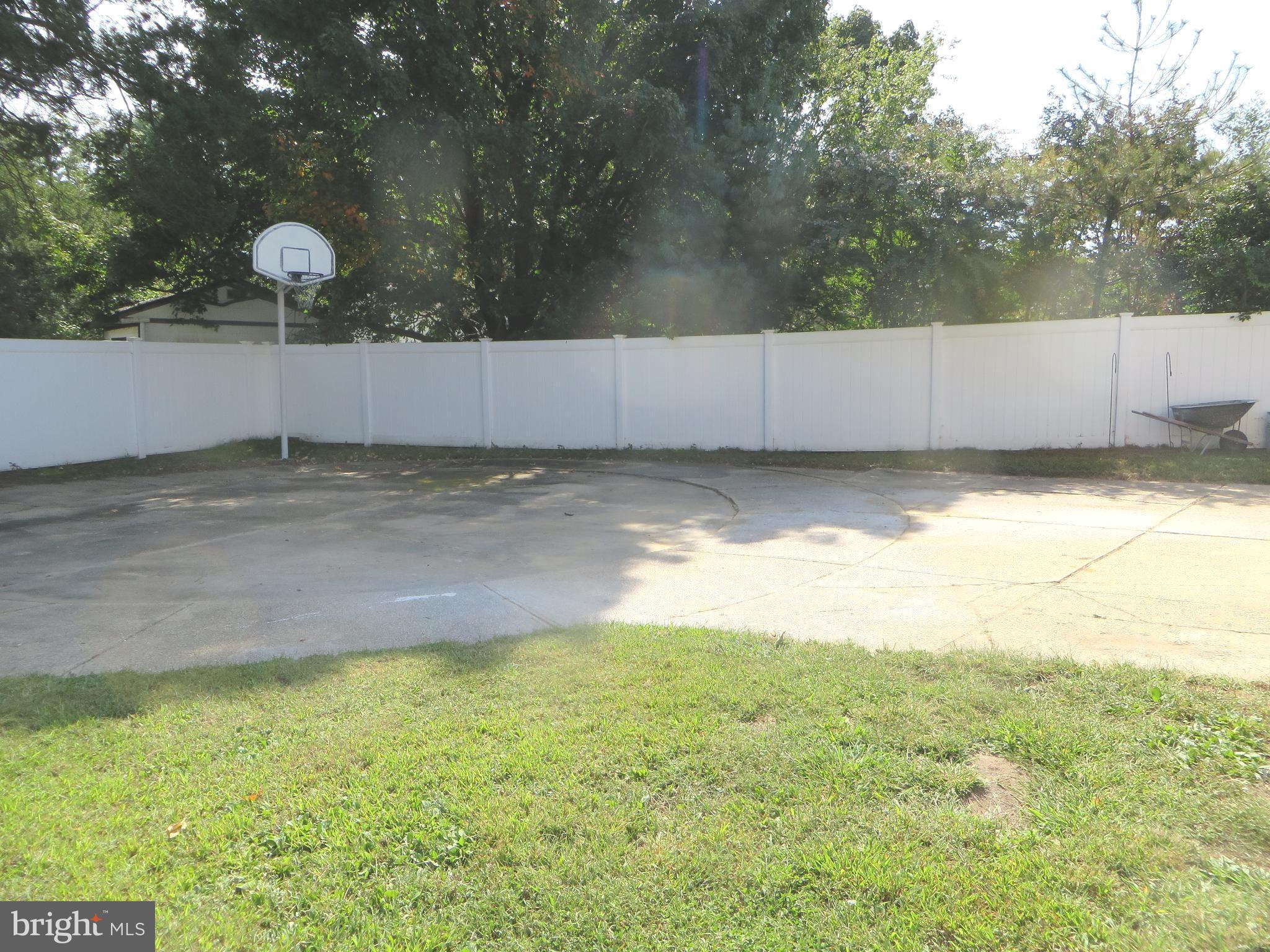 1401 Salem Road Burlington, NJ 08016 - Photo 40 of 41 Patio Area