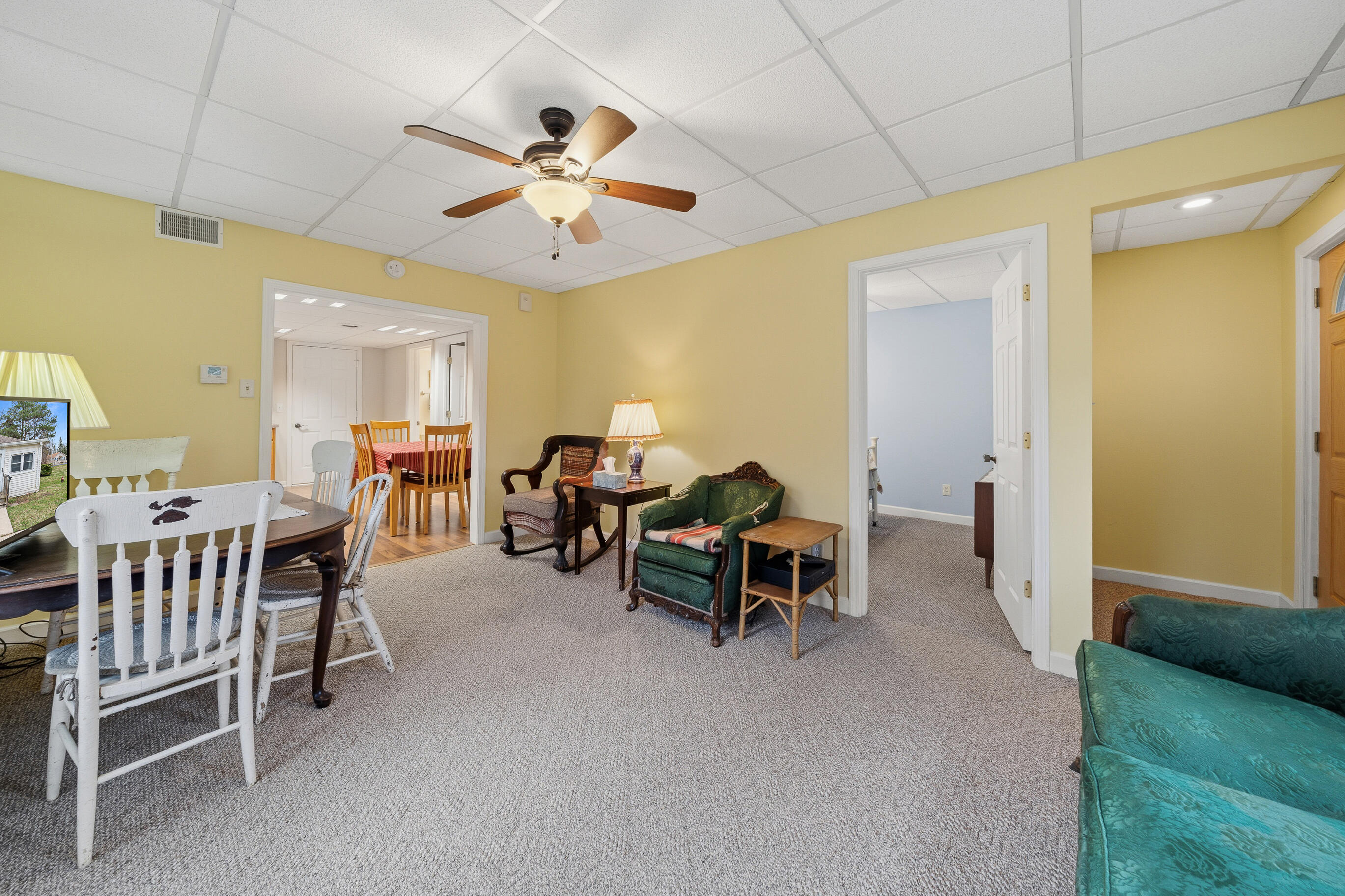 N1461 Jasmine Road Bloomfield, WI 53128 - Photo 12 of 39 N1461 Jasmine Dr-10