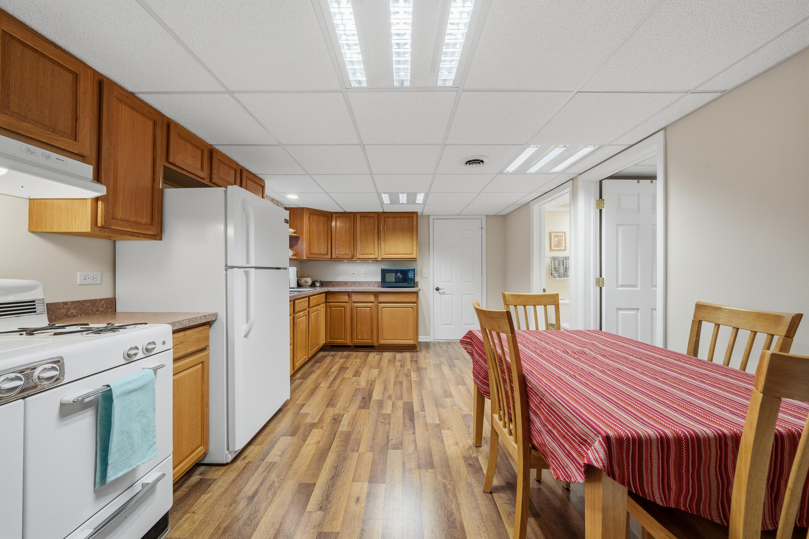 N1461 Jasmine Road Bloomfield, WI 53128 - Photo 4 of 39 N1461 Jasmine Dr-13