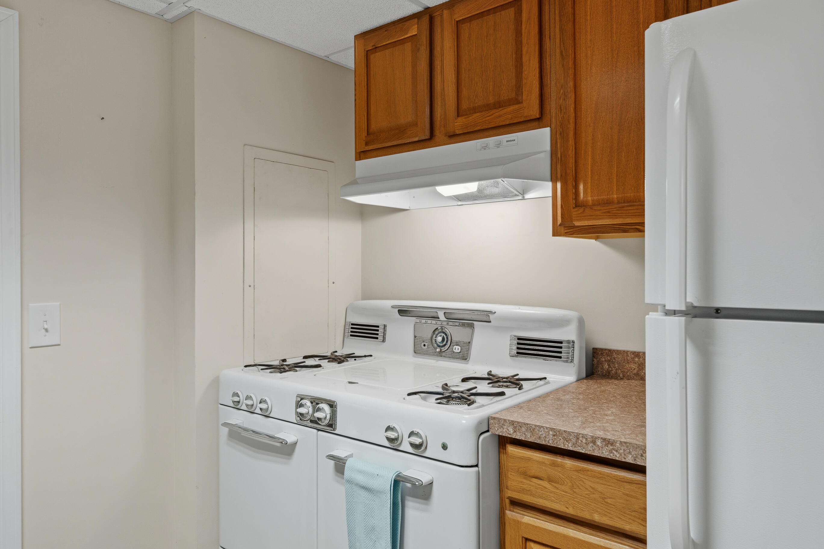 N1461 Jasmine Road Bloomfield, WI 53128 - Photo 8 of 39 N1461 Jasmine Dr-16