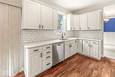 $349,900 | 6442 Royal Oakland Drive, Indianapolis, IN 46236