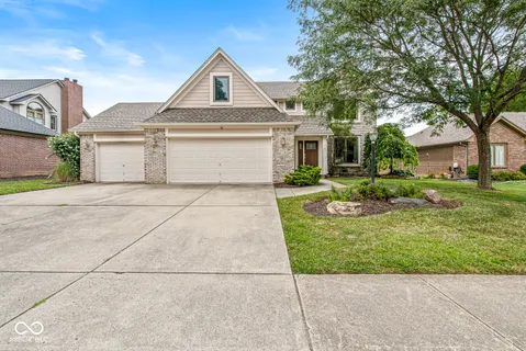 $349,900 | 6442 Royal Oakland Drive, Indianapolis, IN 46236