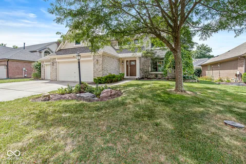 $349,900 | 6442 Royal Oakland Drive, Indianapolis, IN 46236