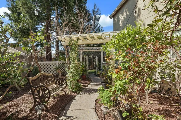 $845,000 | 2043 Derrick Avenue, Manteca, CA 95337