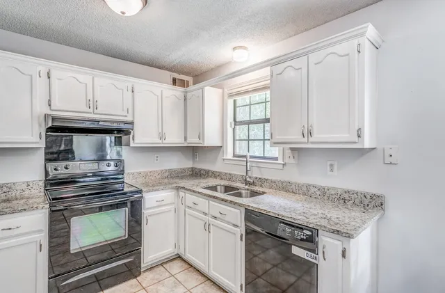 $299,000 | 595 Hickory Lane, Millington, TN 38053