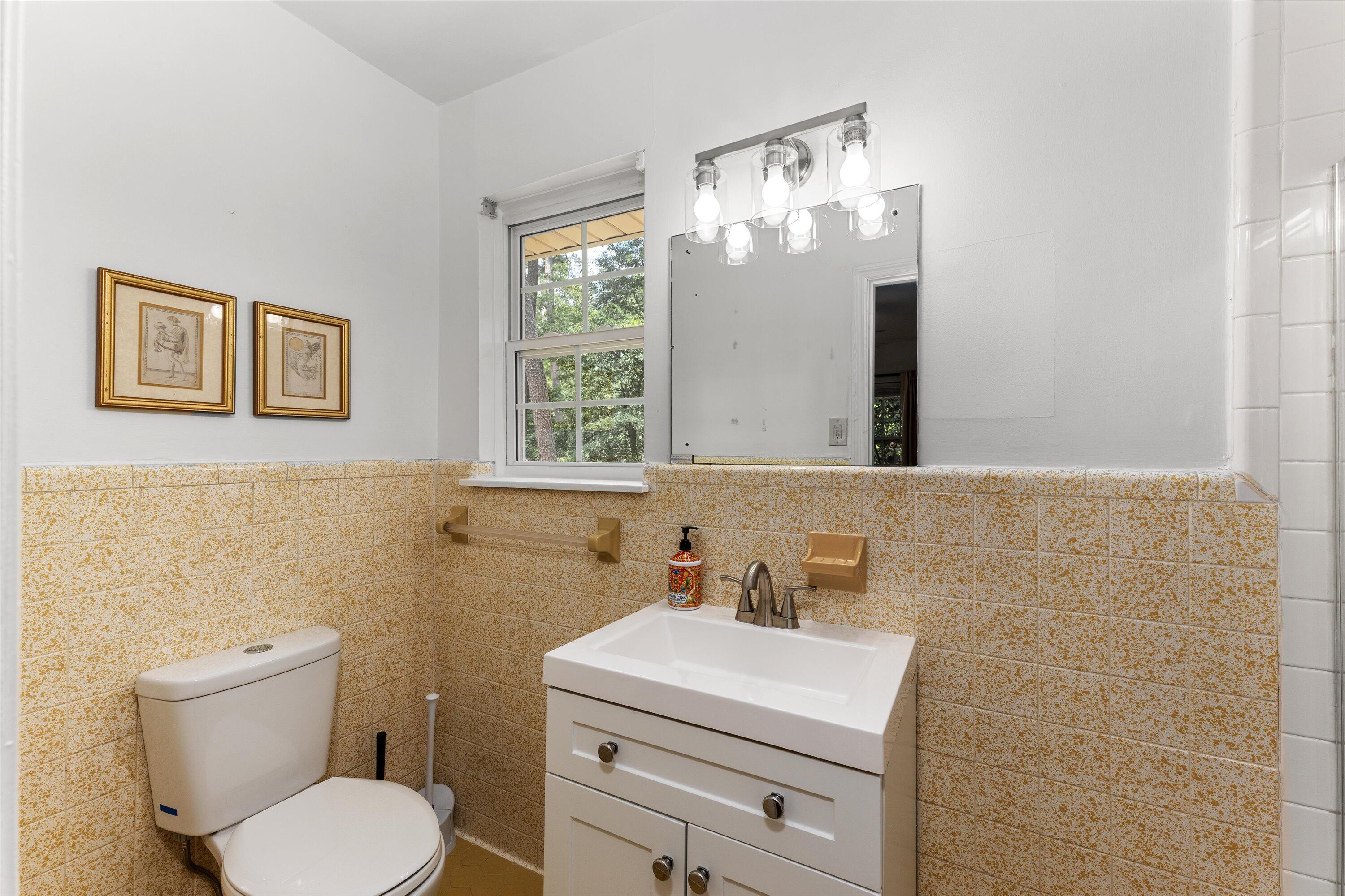 2408 Hiawassee Road Augusta, GA 30904 - Photo 15 of 26 Primary Bathroom
