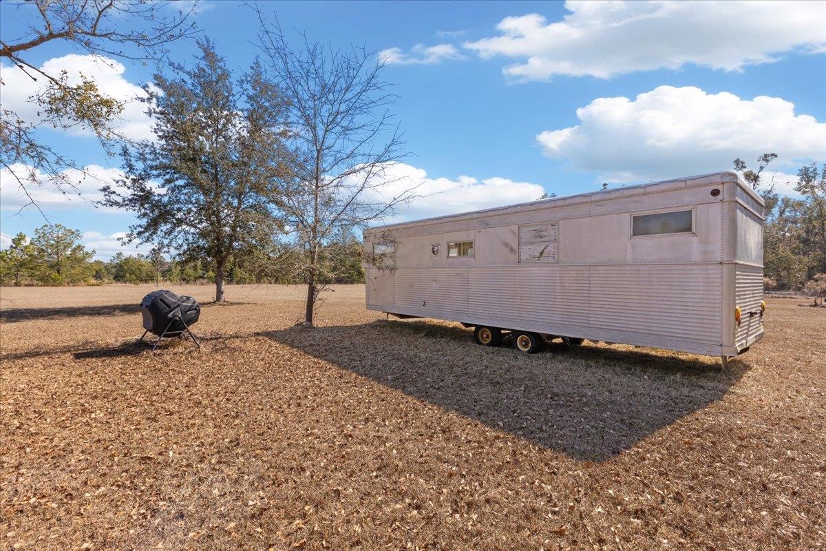 164 Northeast Fir Street Pinetta, FL 32350 - Photo 4 of 70