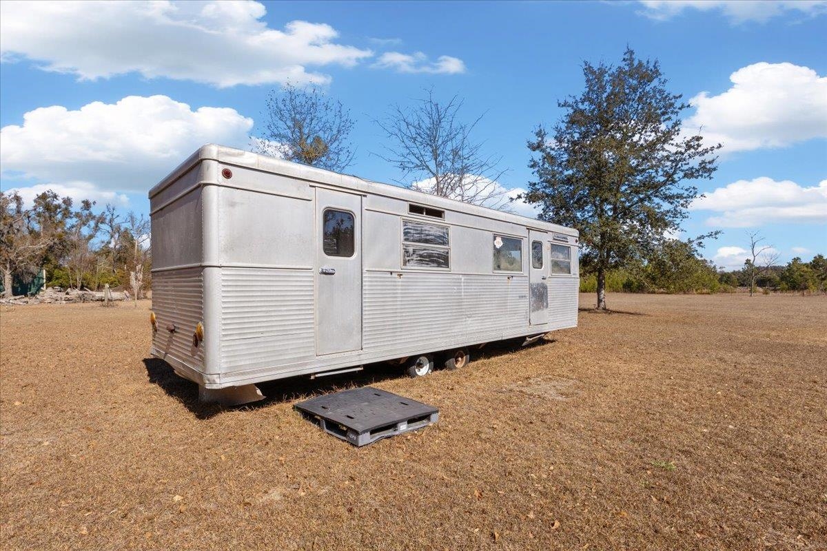 164 Northeast Fir Street Pinetta, FL 32350 - Photo 5 of 70