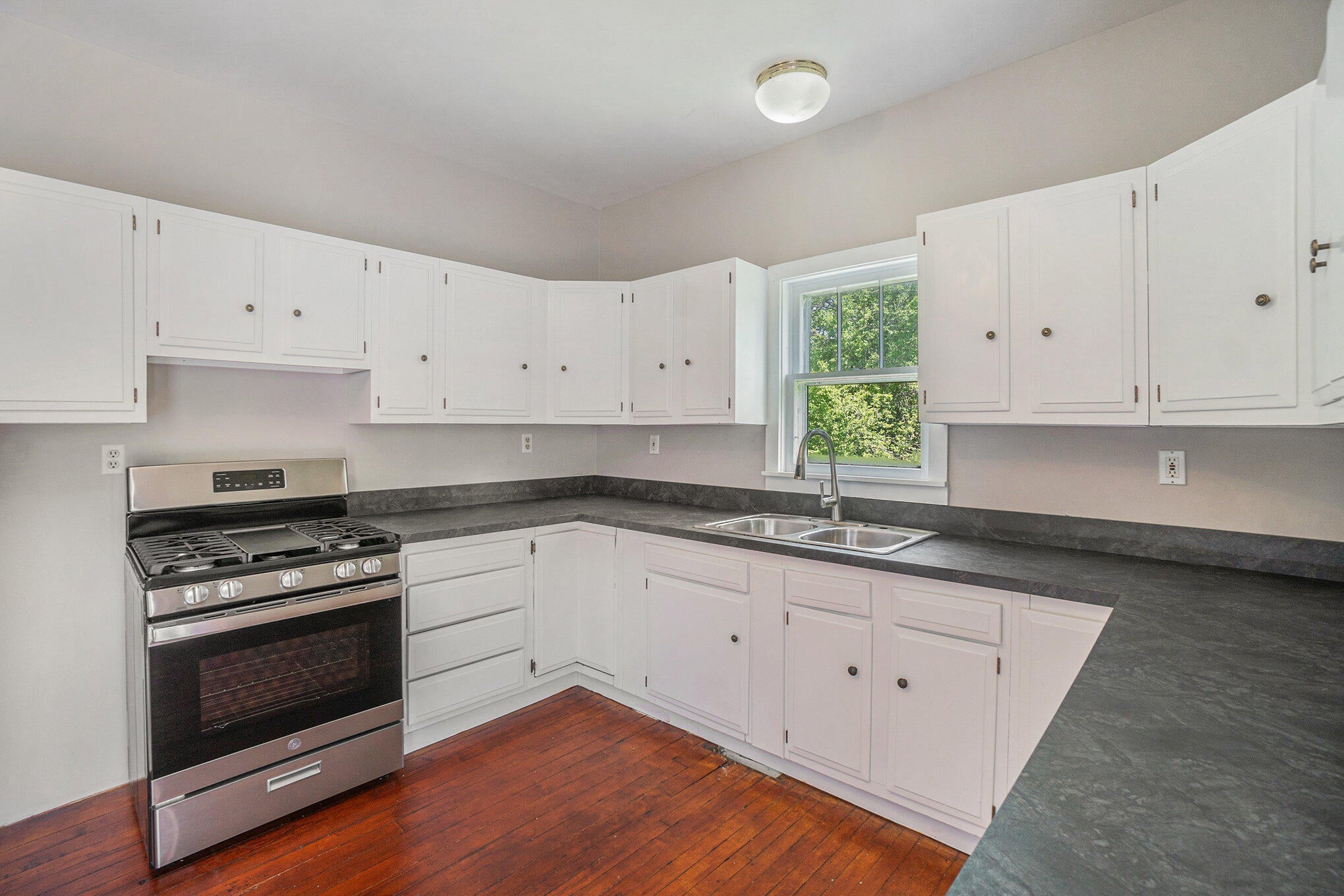 1014 Court Street Cheboygan, MI 49721 - Photo 2 of 34 Gallery Image 2