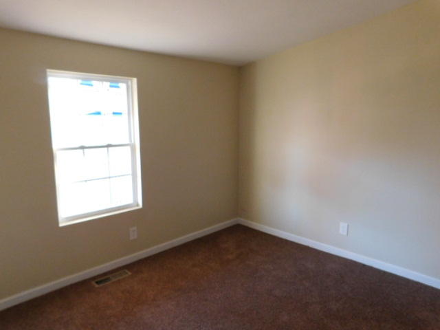216 B Forest Road Oliver Springs, TN 37840 - Photo 10 of 12 10 BEDROOM-1