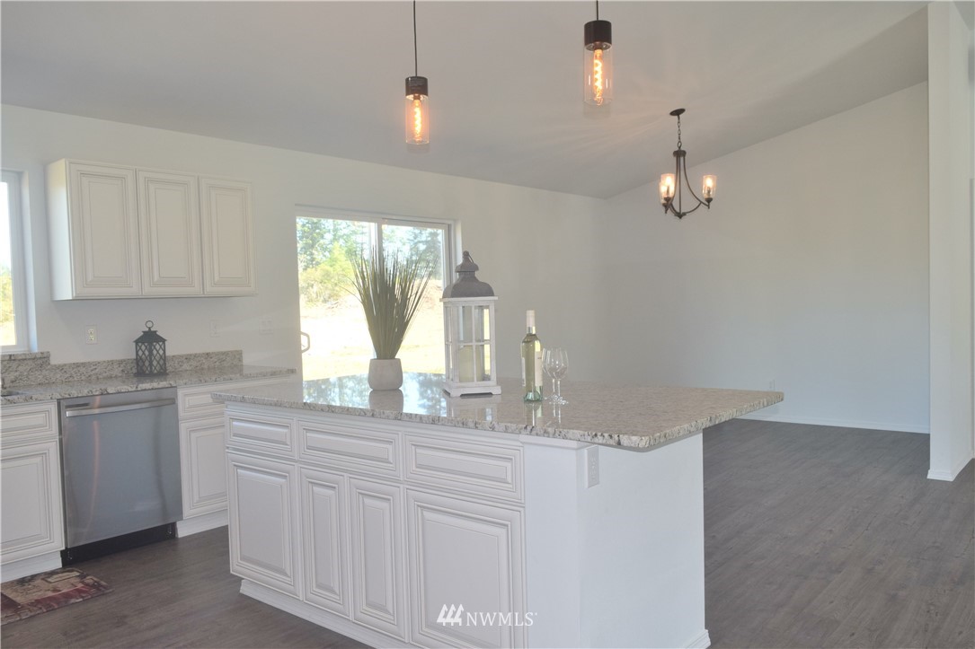 149 Southeast Phillips Road Shelton, WA 98584 - Photo 8 of 40 Gallery Image 8