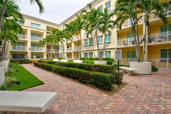 $3,600 | 7350 Southwest 89th Street, Unit 1505S, Miami, FL 33156