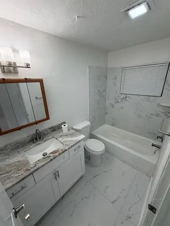 $1,595 | 3446 Dahlia Place, Unit B, Largo, FL 33771