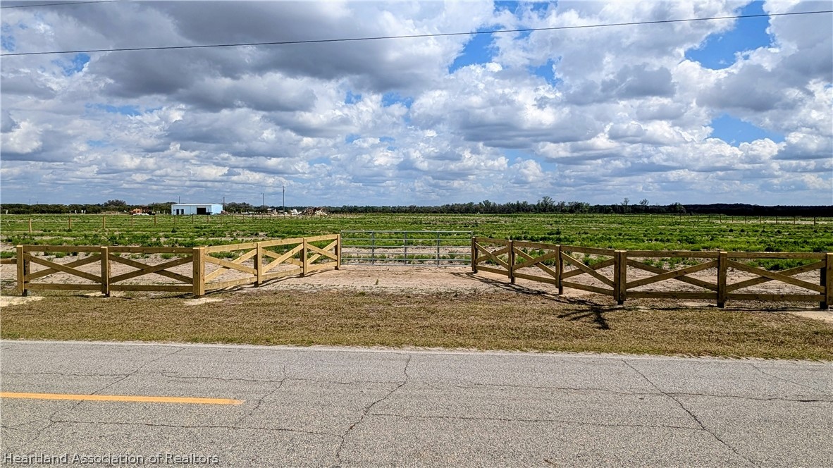 Kelly Roberts Road Zolfo Springs, FL 33890 - Photo 3 of 15 a view of an ocean beach