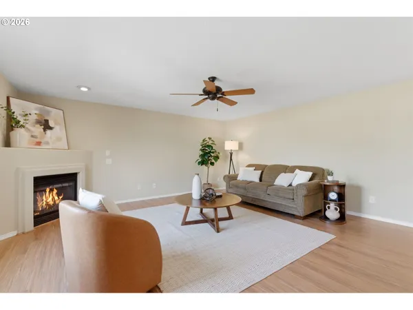 $419,900 | 671 Mary Drive, Molalla, OR 97038