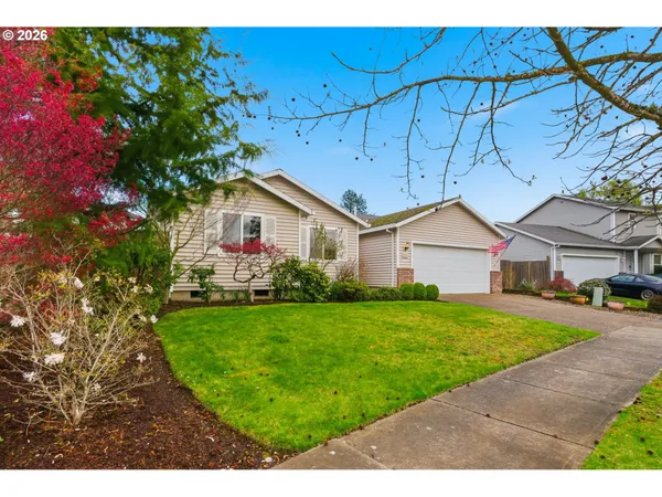 $419,900 | 671 Mary Drive, Molalla, OR 97038