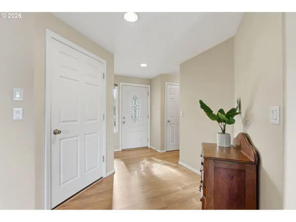 $419,900 | 671 Mary Drive, Molalla, OR 97038