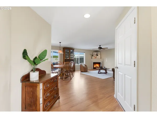 $419,900 | 671 Mary Drive, Molalla, OR 97038