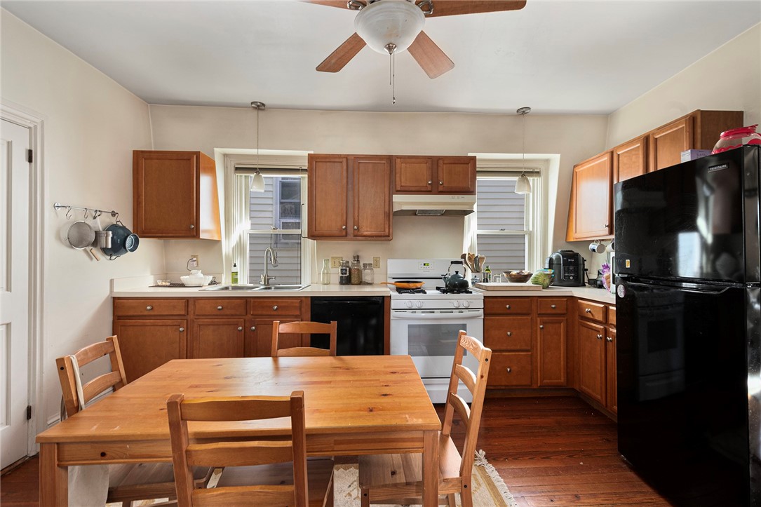 36 East Street Providence, RI 02906 - Photo 32 of 43