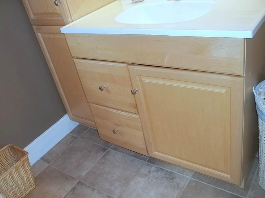 22 Old Cape Road Kennebunkport, ME 04046 - Photo 14 of 16 Bath Vanity