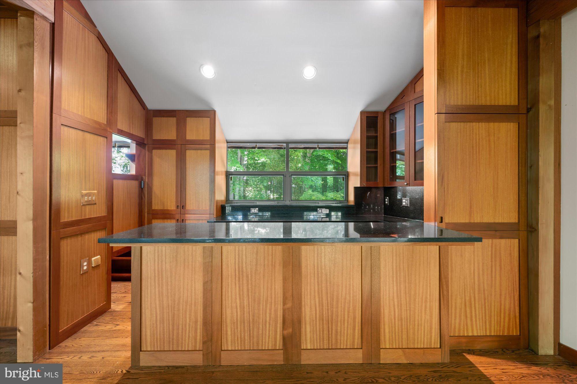 7575 Potomac Fall Road McLean, VA 22102 - Photo 20 of 61