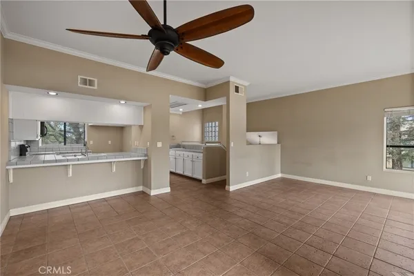 $299,900 | 14500 Las Palmas Drive, Unit 22, Bakersfield, CA 93306