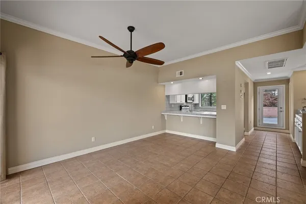 $299,900 | 14500 Las Palmas Drive, Unit 22, Bakersfield, CA 93306