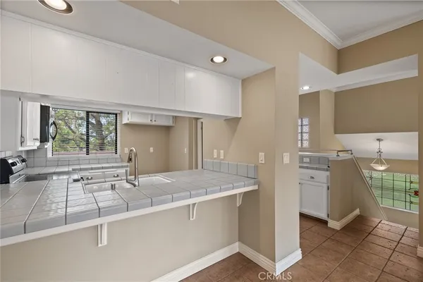 $299,900 | 14500 Las Palmas Drive, Unit 22, Bakersfield, CA 93306