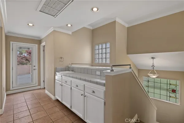 $299,900 | 14500 Las Palmas Drive, Unit 22, Bakersfield, CA 93306