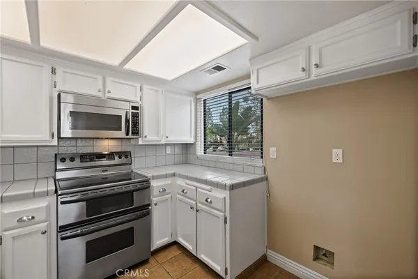 $299,900 | 14500 Las Palmas Drive, Unit 22, Bakersfield, CA 93306