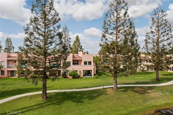 $299,900 | 14500 Las Palmas Drive, Unit 22, Bakersfield, CA 93306