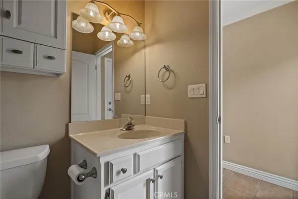 $299,900 | 14500 Las Palmas Drive, Unit 22, Bakersfield, CA 93306