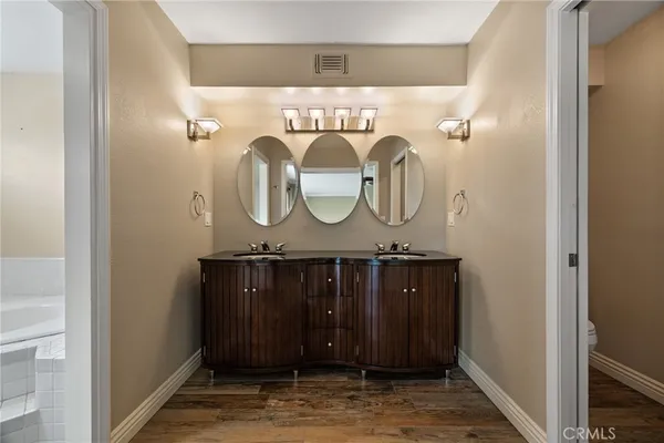 $299,900 | 14500 Las Palmas Drive, Unit 22, Bakersfield, CA 93306