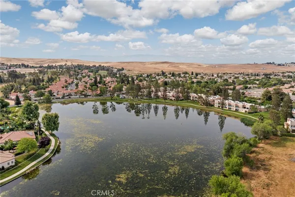 $299,900 | 14500 Las Palmas Drive, Unit 22, Bakersfield, CA 93306