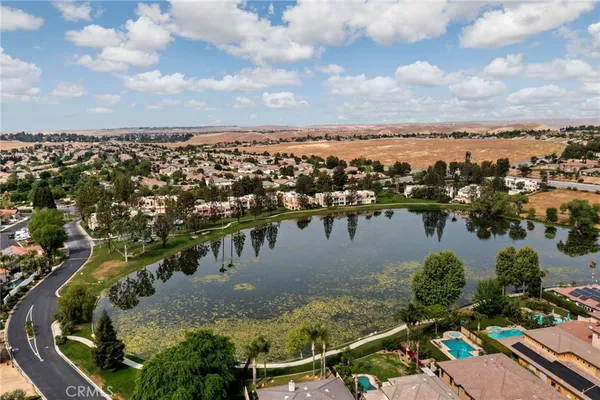 $299,900 | 14500 Las Palmas Drive, Unit 22, Bakersfield, CA 93306
